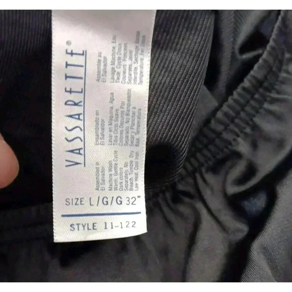 VINTAGE VASSARETTE SIZE LARGE BLACK HALF SLIP ANKLE LENGTH 19" SLIT - Picture 4 of 4